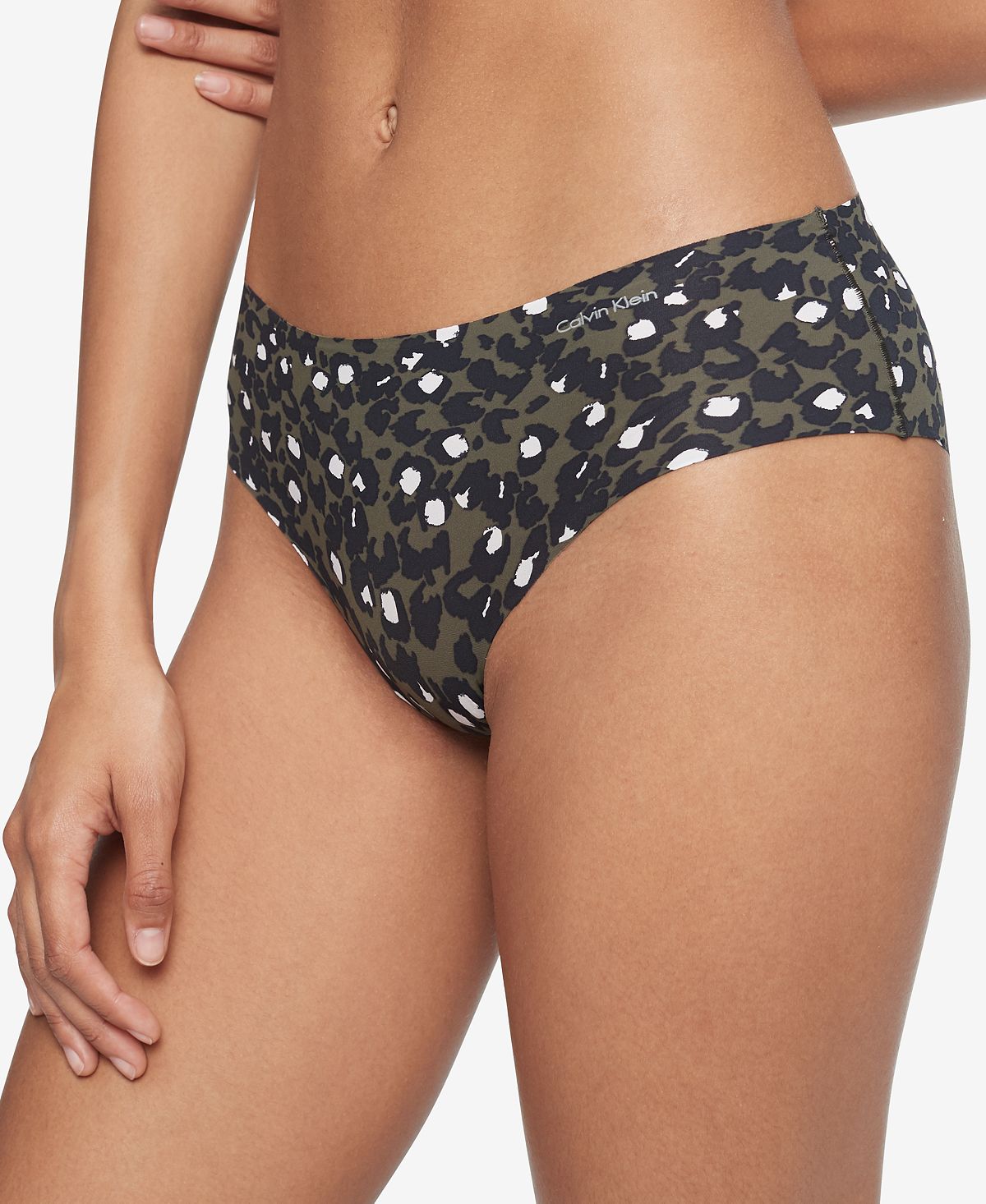 Calvin Klein Invisibles Hipster Underwear D3429 Sunday Leopard_fatigues