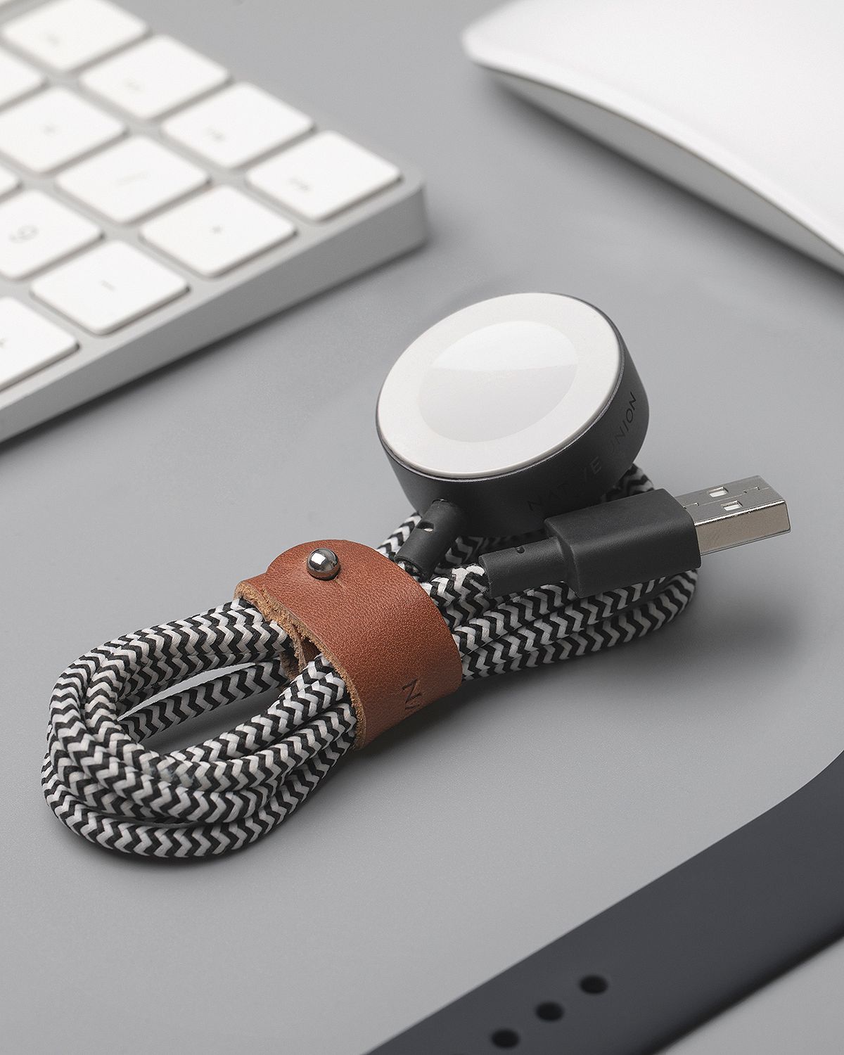 Native Union Magnetic Charging Cable Belt For Apple Watch Zebra