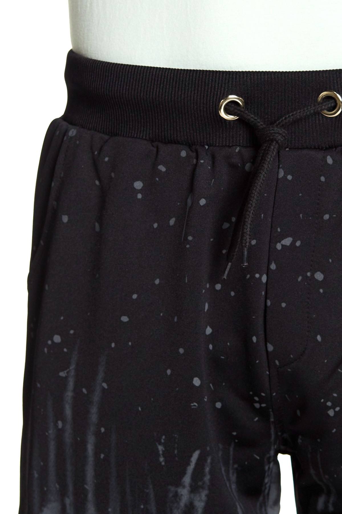 Tailored Recreation Premium Black Splatter-Paint Patch Short