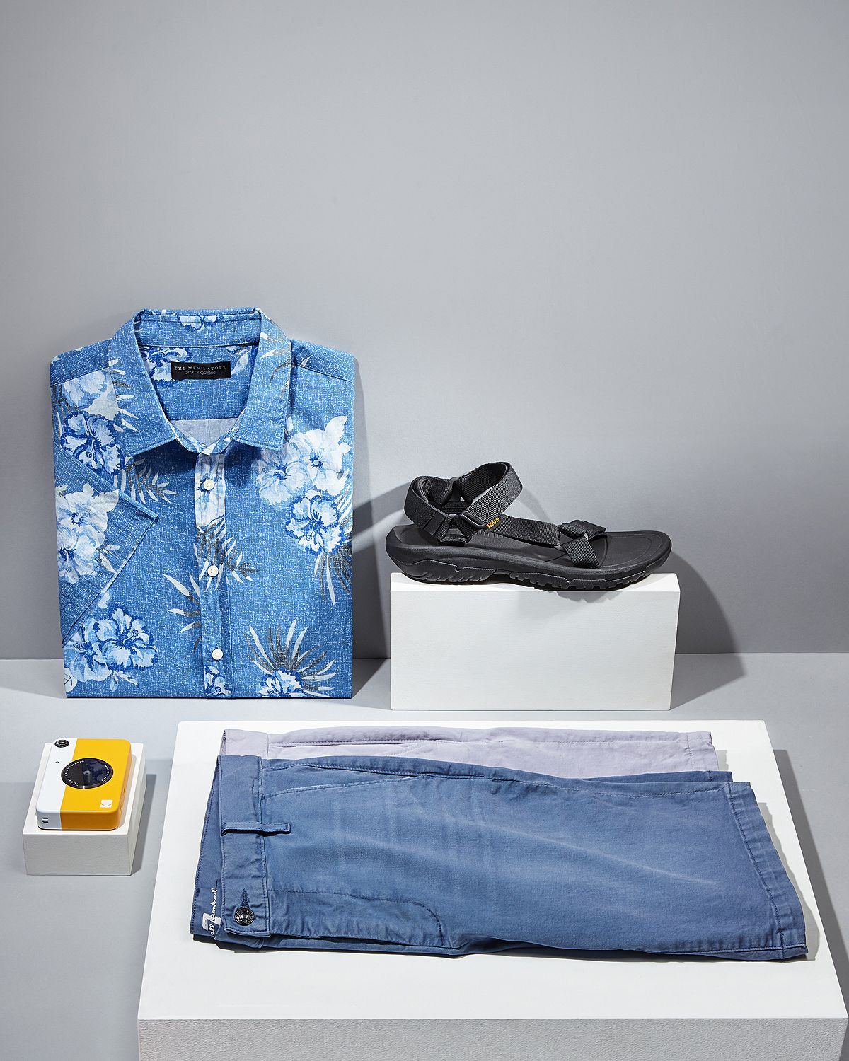 The Men's Store Short-sleeve Floral-print Classic Fit Poplin Shirt Floral Print