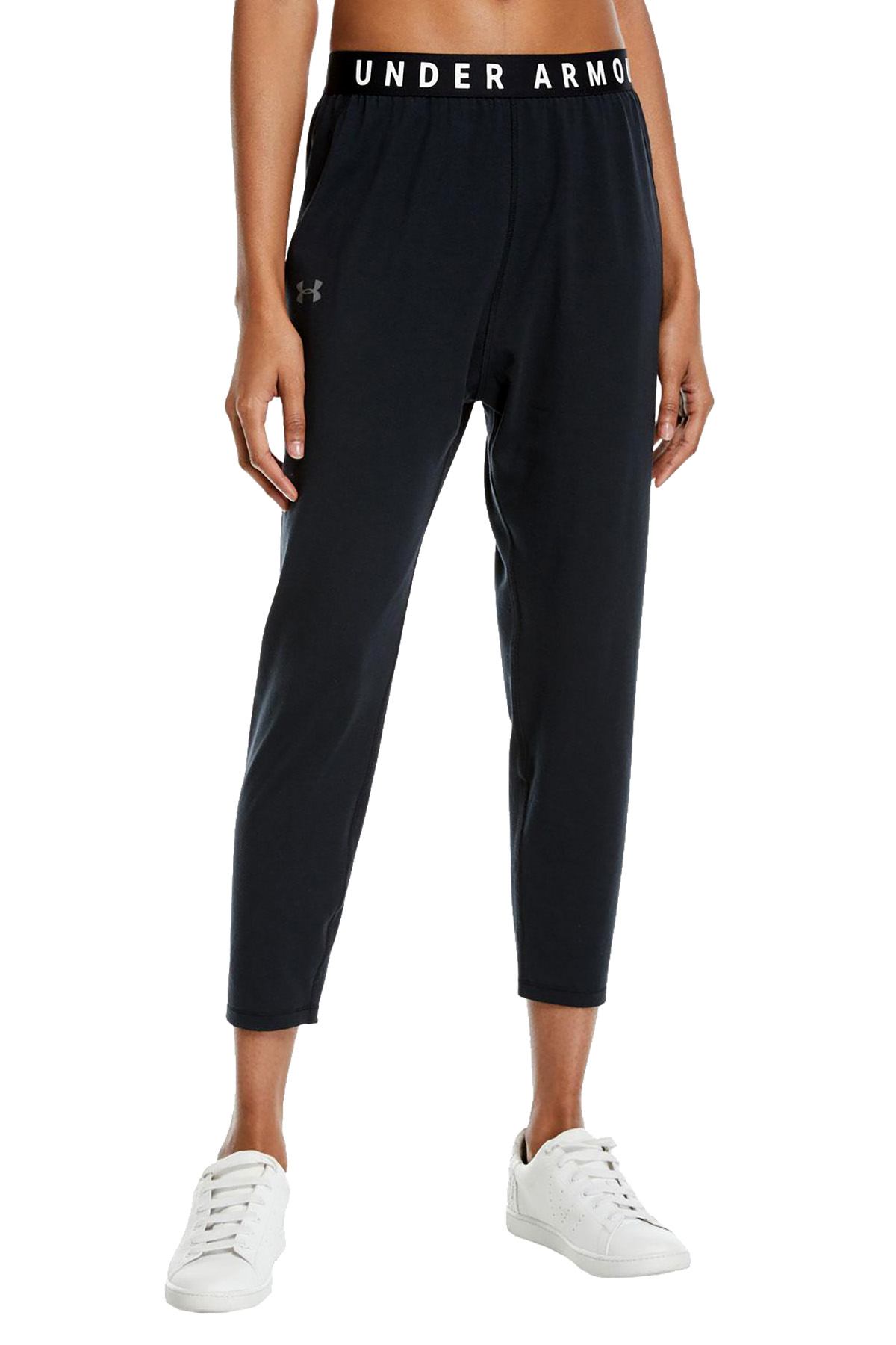 Under Armour Black Favorite Tapered Cropped Slouch Pant