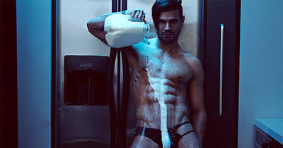 VIDEO:  Midnight Snack!  The Models Get Xposed...