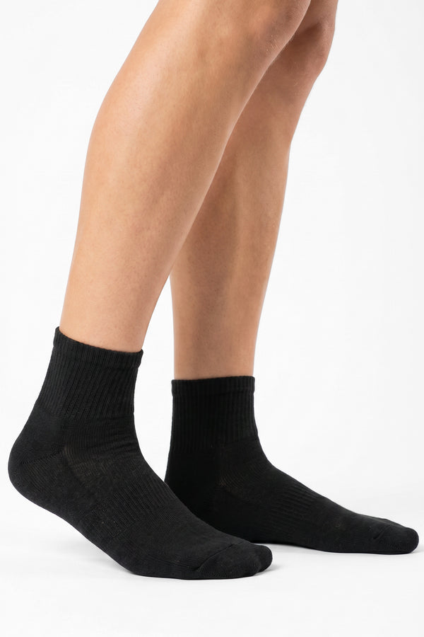 Hanes Men’s Black Quarter Socks