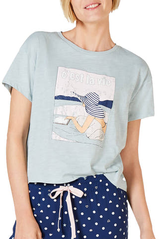 Jenni Graphic Print Crop Tee in Cest La Vie Seaglass