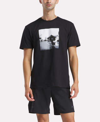 Reebok Short Sleeve Crewneck Graphic T-Shirt