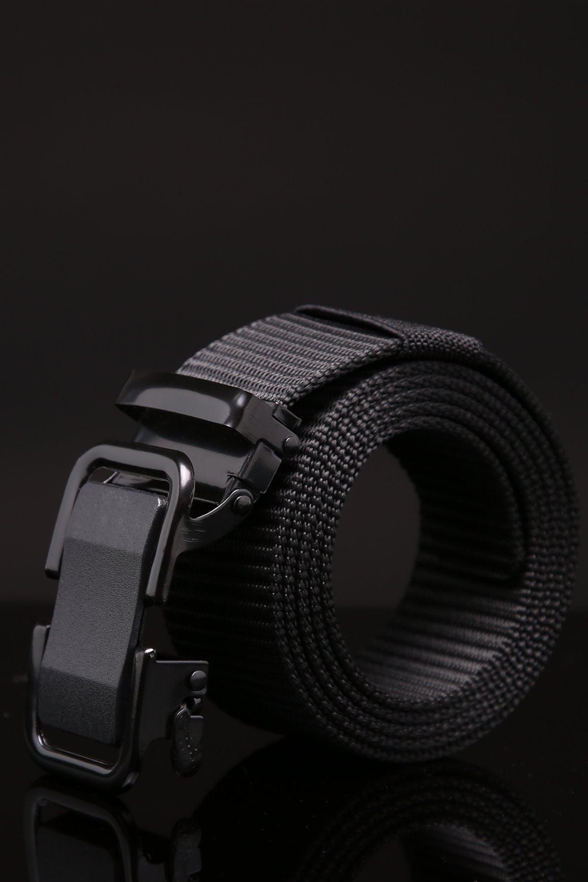 The Black Lock It Down Tactical Belt