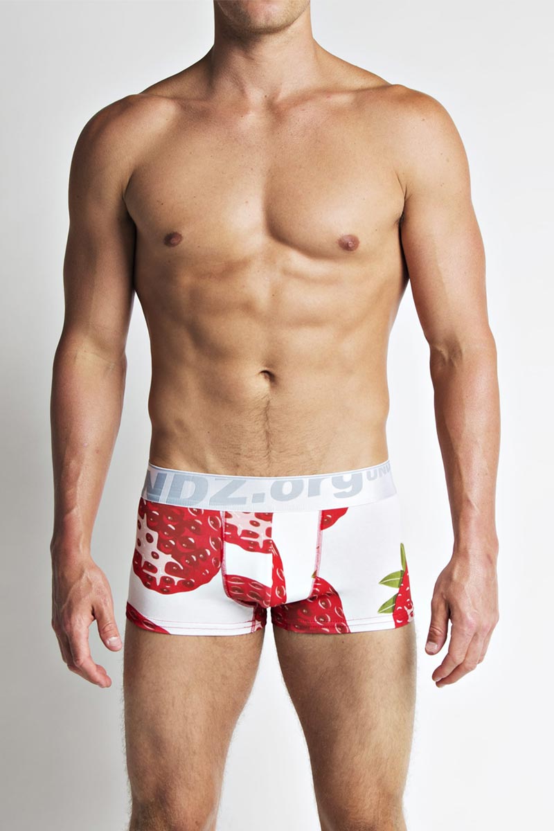 UNDZ Strawberry Short Trunk