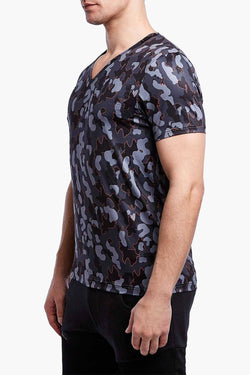 2(X)IST Charcoal/Golden-Poppy Pop-Camo Military Sport Mesh V-Neck Tee thumbnail 2
