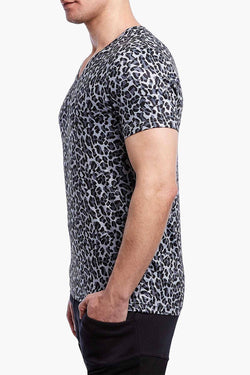 2(X)IST Cloud-Grey Cheetah-Print Mesh Performance V-Neck Tee thumbnail 2