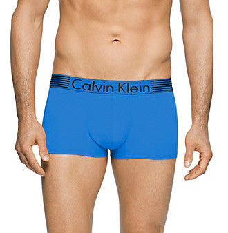 Calvin Klein Iron Strength Low-Rise Trunks NB1021 Urban Blue