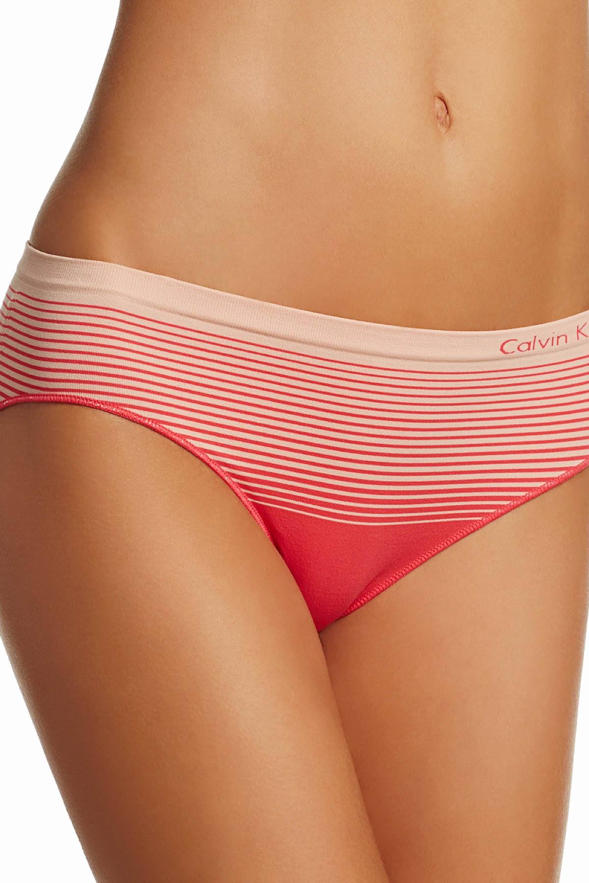 Calvin Klein Sultry-Coral Seamless Illusions Boyshort