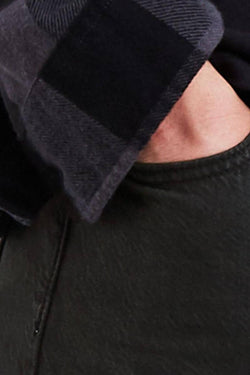 Levi's Bunker-Black 501™ Original Custom-Pleat Jeans thumbnail 2