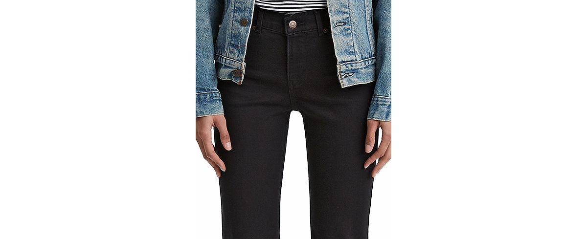 Levi's wo Classic Bootcut Jeans In Short Length Soft Black