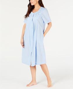Miss Elaine Flower Embroidered Seersucker Short Gripper Robe in Chambray Blue thumbnail 2