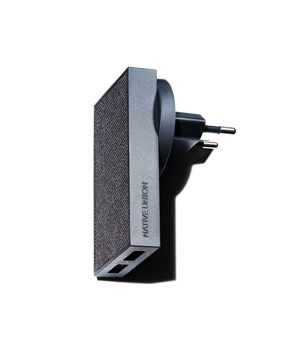 Native Union Smart International Charger Gray