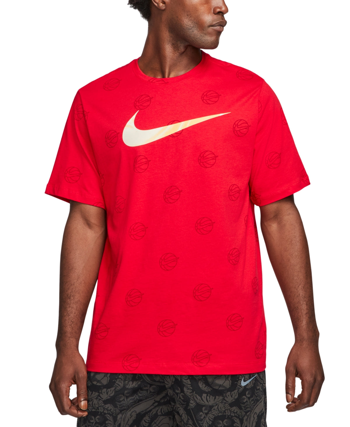 Nike Men's Swoosh Basketball Logo Graphic T-Shirt Red