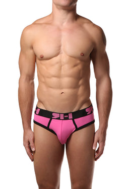 Richard Hunter Pink Initial Brief thumbnail 1